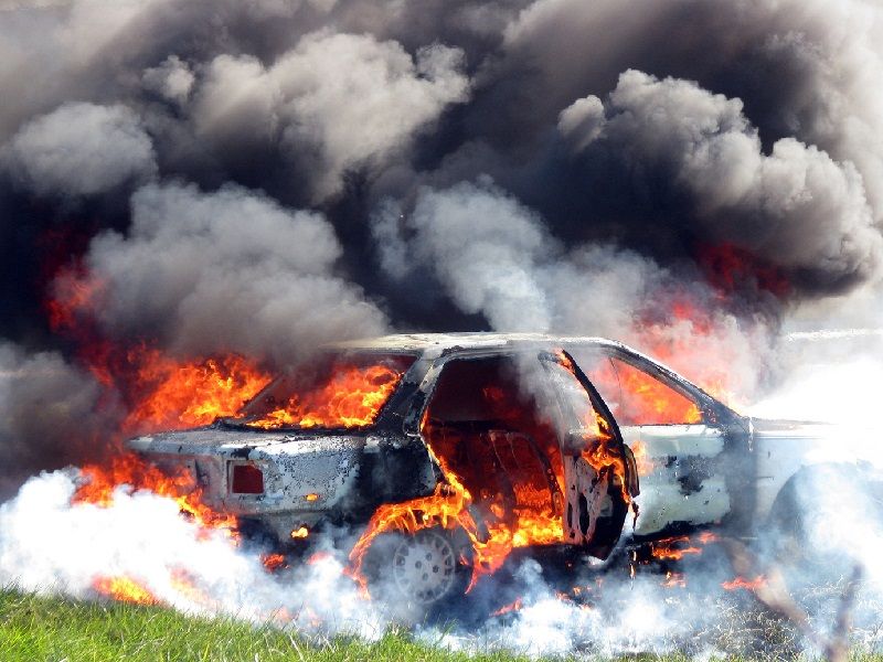 Si vous prenez une omnium pour votre auto, vous serez indemnisé si votre voiture est incendiée